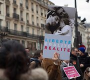Homoseksualų santuokų rėmėjai i&scaron;ėjo į Paryžiaus gatves