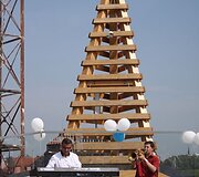 &Scaron;iaurės rage i&scaron;kilo unikalus bendrovės &bdquo;Smiltynės perkėla&ldquo; terminalas su apžvalgos aik&scaron;tele