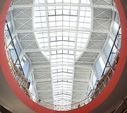 Vilniaus pramogų parko teritorijoje baigiamo statyti prekybos ir pramogų centro &bdquo;Ozas&ldquo; plėtotojai skaičiuoja dienas iki atidarymo.