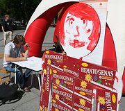 Pirmadienį Vilniuje, V.Kudirkos aik&scaron;tėje, Nacionalinis kraujo centras surengė Neatlygintinos kraujo donorystės akciją