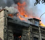 Vilniaus ugniagesiai gavo prane&scaron;imą apie gaisrą Užupyje, to paties pavadinimo gatvėje. Gaisras įsiplieskė pastate, kuriame įsikūręs vilniečiams gerai žinomas restoranas &bdquo;Tores&ldquo;.