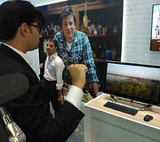 &bdquo;Samsung&ldquo; viskas viename kompiuteris, kurį galima valdyti ne tik prisilietimais, bet ir judesiu