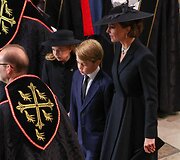Velso princesė Catherine su vaikais &ndash; princu George'u ir princese Charlotte