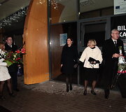 Jonas Kazlauskas su žmona (de&scaron;inėje), &Scaron;arūnas Vaitkus (kairėje)