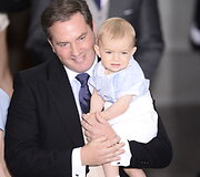 Christopheris O'Neills su sūnumi princu Nicolu