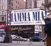 Miuziklo, kuriame lankėsi Julija, reklama