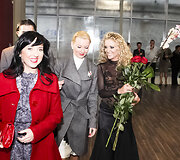 Eglė Visockaitė (kairėje)