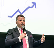 Mantas Adomėnas