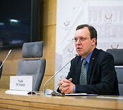 Naglis Puteikis
