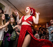 &bdquo;Drag&ldquo; festivalio akimirka