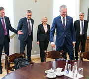 Prezidentas susitiko su Verslo asociacijų atstovais