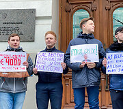 Protesto akcija prie Susisiekimo ministerijos