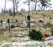 Karveli&scaron;kių kapinės
