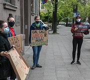 Protestas dėl sprendimo leisti medžioti su lankais