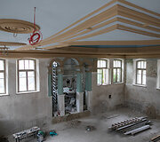 Rekonstruojama sinagoga