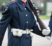 Lietuvos kariuomenės pajėgų vėliavų pakėlimo ceremonija Lietuvos didžiojo kunigaik&scaron;čio Gedimino &scaron;tabo batalione