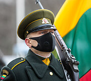 Lietuvos kariuomenės pajėgų vėliavų pakėlimo ceremonija Lietuvos didžiojo kunigaik&scaron;čio Gedimino &scaron;tabo batalione