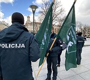 Pareigūnų akcija prie Vyriausybės