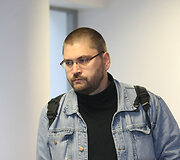 Baudžiamosios bylos dėl mažametės tvirkinimo nagrinėjimas.