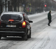 Ketvirtadienio rytą Vilniuje pradėjo snigti
