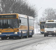 Sniego sukeltos transporto spūstys
