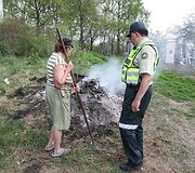 Vilniečiai nevengia &scaron;iuk&scaron;les sudeginti arba palikti pakelėje