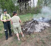 Vilniečiai nevengia &scaron;iuk&scaron;les sudeginti arba palikti pakelėje