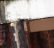 &Scaron;e&scaron;kinės prekybos komplekso dalis gali bet kada sugriūti