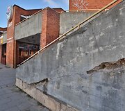 &Scaron;e&scaron;kinės prekybos komplekso dalis gali bet kada sugriūti