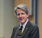 Nobelio premijos laureatas Robertas Shilleris Vilniuje skaitė paskaitą