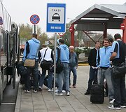 Pirmieji Vilniaus &bdquo;Lietuvos ryto&ldquo; klubo varžovai 2009-2010 metų Eurolygos B grupės varžybose &ndash; Stambulo &bdquo;Efes Pilsen&ldquo; krep&scaron;ininkai &ndash; trečiadienį skrydžiu per Vieną (Austrija) nusileido Vilniaus oro uoste.
