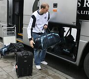 Pirmieji Vilniaus &bdquo;Lietuvos ryto&ldquo; klubo varžovai 2009-2010 metų Eurolygos B grupės varžybose &ndash; Stambulo &bdquo;Efes Pilsen&ldquo; krep&scaron;ininkai &ndash; trečiadienį skrydžiu per Vieną (Austrija) nusileido Vilniaus oro uoste.