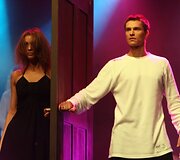 Atlikėja Mia pristatė antrąjį savo albumą  "Stiklo namai"