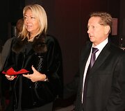 Pasveikinti Juozo Statkevičiaus rinkosi mados, pramogų, verslo ir Lietuvos politikos grietinėlė.