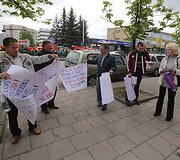 Piketuojantys VVT darbuotojai