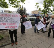 Piketuojantys VVT darbuotojai