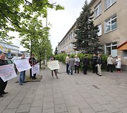 Piketuojantys VVT darbuotojai