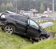 &bdquo;Lexus&ldquo; avarija Grigi&scaron;kėse