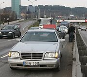 Geležinio Vilko gatvėje susidūrė trys automobiliai.