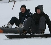 &Scaron;e&scaron;tadienį Liepkalnio žiemos trasoje, Vilniuje, susirinko snieglenčių sporto mylėtojai.2006 metais snieglenčių diena buvo pradėta &scaron;vęsti tarptautiniu mastu, 2008-aisiais, sulaukusi didelio pasisekimo, &scaron;i &scaron;ventė paplito ne tik Europoje, bet taip pat įžengė į Kanadą, JAV, Rusiją, kitas Pasaulio &scaron;alis