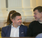 Valentinas Bukauskas (de&scaron;inėje)