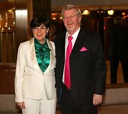 Airijos ambasadorius D.Denham'as su žmona Siobhan'a