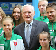 Valdas Adamkus