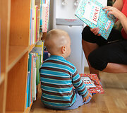Naujosios Vilnios bibliotekos vaikų ir jaunimo dienos centre &bdquo;Mūsų nameliai&ldquo;.
