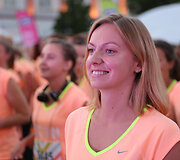 Naktinis &bdquo;Nike&ldquo; moterų bėgimas