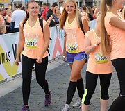 Naktinis &bdquo;Nike&ldquo; moterų bėgimas