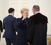 Prezidentė priėmė teisėjų priesaikas
