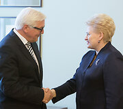 Frankas Valteris &Scaron;teinmejeris ir Dalia Grybauskaitė