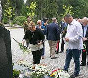 Paminėtos &scaron;e&scaron;tosios Algirdo Brazausko mirties metinės