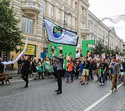 Vilniaus universiteto darbuotojų, studentų ir alumnų eisena į VU rūmus